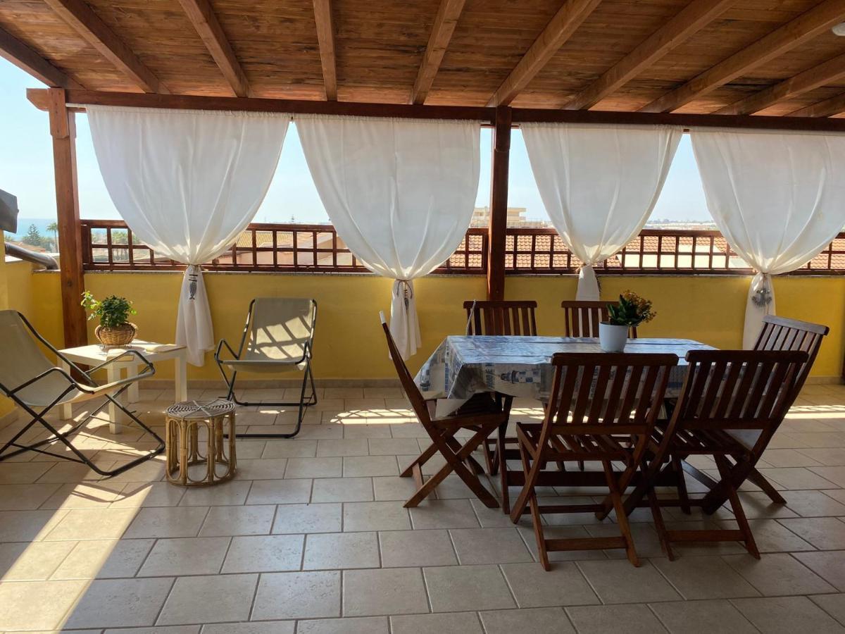 Casa Vacanze Il Giardino Dei Girasoli Marina di Ragusa Eksteriør billede