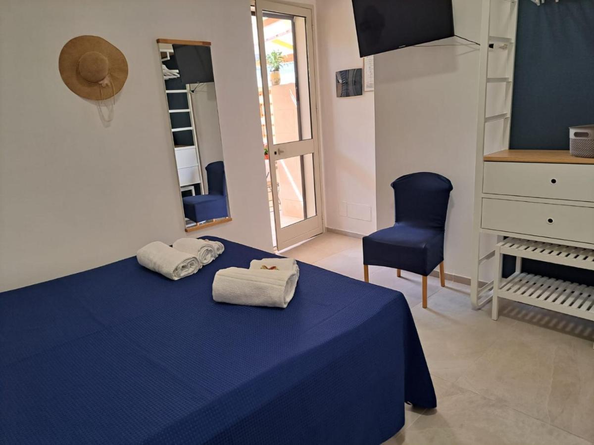 Casa Vacanze Il Giardino Dei Girasoli Marina di Ragusa Eksteriør billede