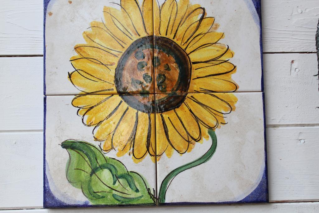 Casa Vacanze Il Giardino Dei Girasoli Marina di Ragusa Eksteriør billede