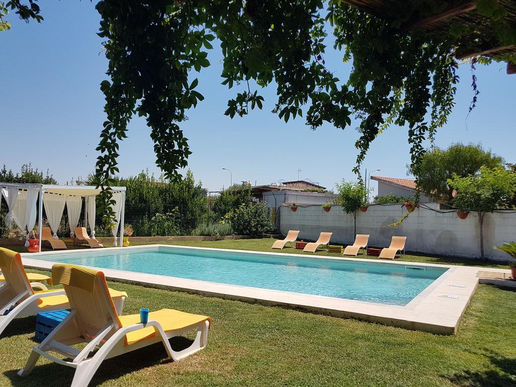 Casa Vacanze Il Giardino Dei Girasoli Marina di Ragusa Eksteriør billede